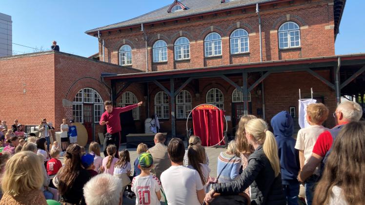 Volantes Cirkus optræder på Vedbæk Kulturnat 2023