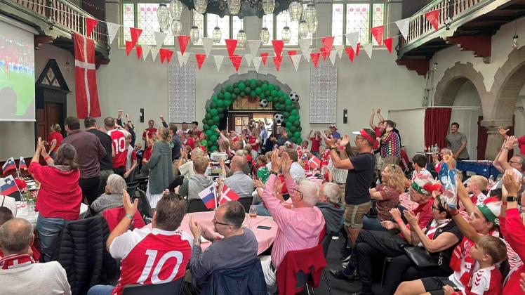 Vedbæk Kulturhus, fodbold