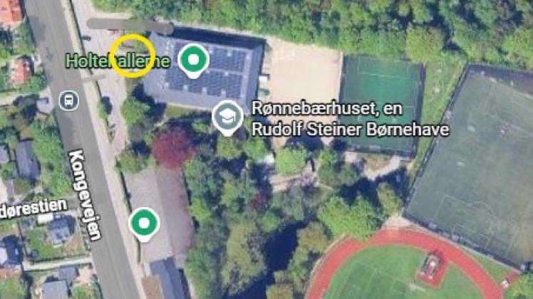 Placering af midlertidige affaldsbeholdere ved Rudegaard Stadion (gul cirkel)