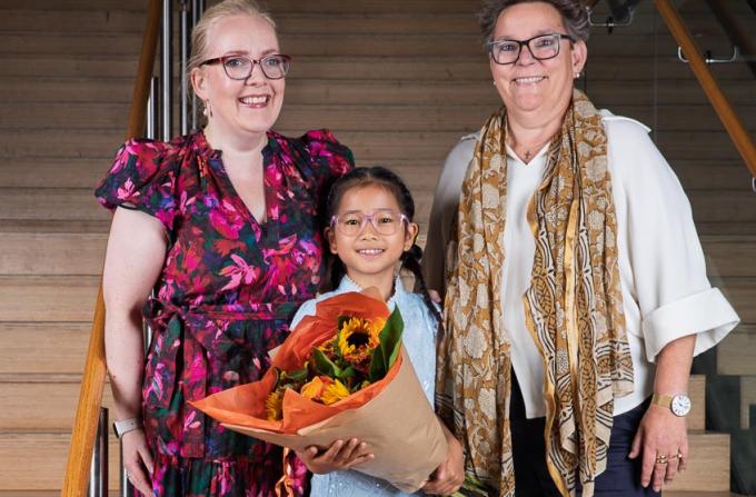 Modtager af Talentprisen Lora sammen med musikskolelærer Christine Pryn og borgmester Ann Sofie Orth
