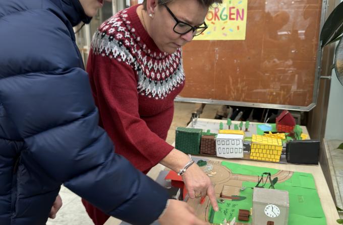 Borgmester og elev fra 7.P